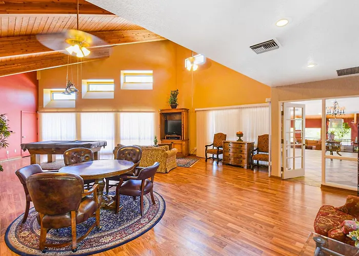 Sabino Canyon Apartment *