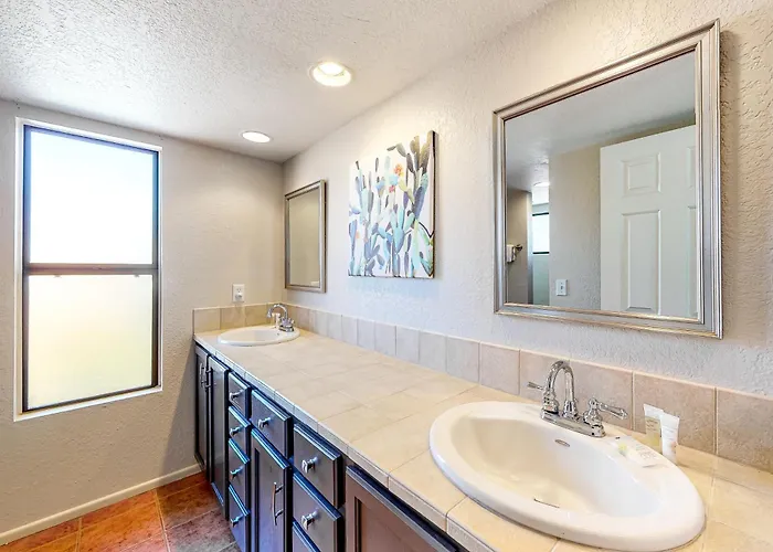 Sabino Canyon Apartment
