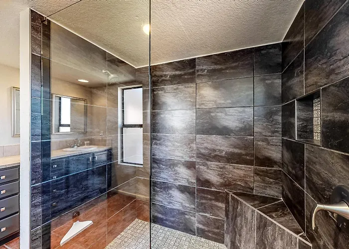Sabino Canyon Apartment *
